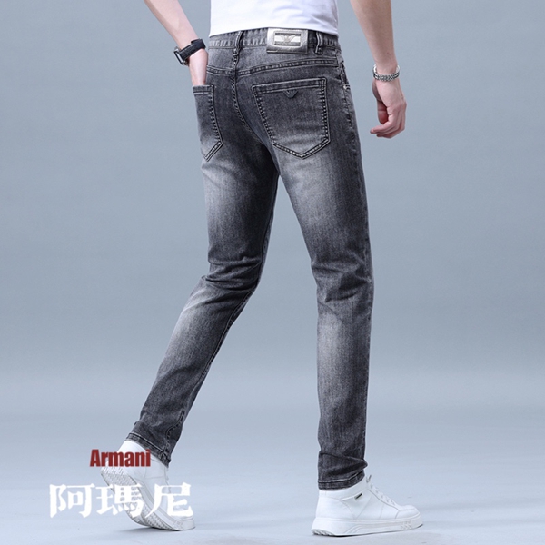 ブランドジーンズ着用イメージ